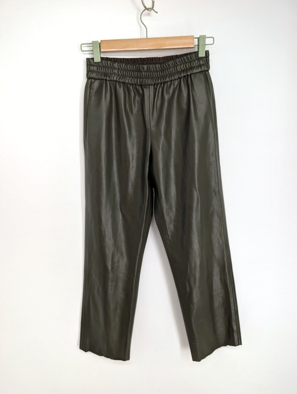 Alice + Olivia Vegan Leather Pants Pull-on Dark Green XS Buttery Soft
